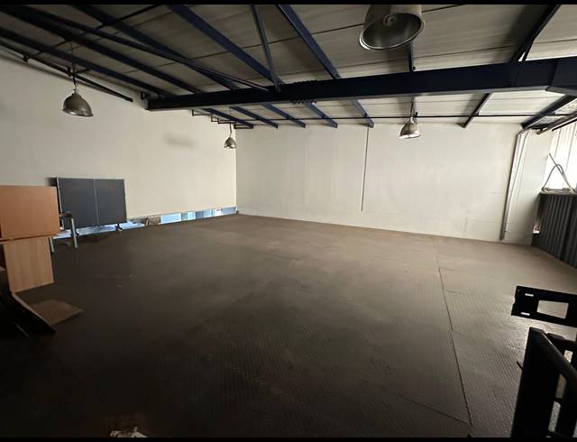 2,221M² WAREHOUSE TO LET IN NORTH RIDING